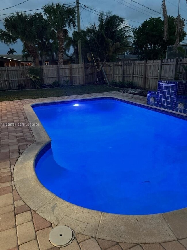 Building Photo - 3909 NW 17th Terrace