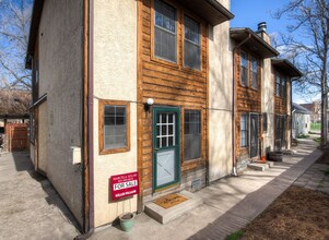 Building Photo - 2 Bed Plus Office 1.5 Bath Two Floor Condo In Ideal Central Boulder Location!