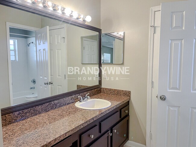 Building Photo - 1  MONTH FREE RENT- CALL TODAY TO SAVE