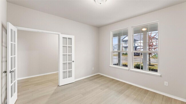 Building Photo - 5908 Revere Dr
