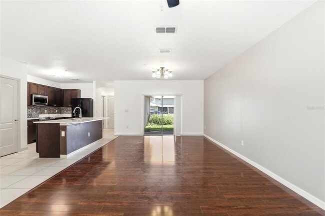 Building Photo - 4813 Apple Blossom Ln