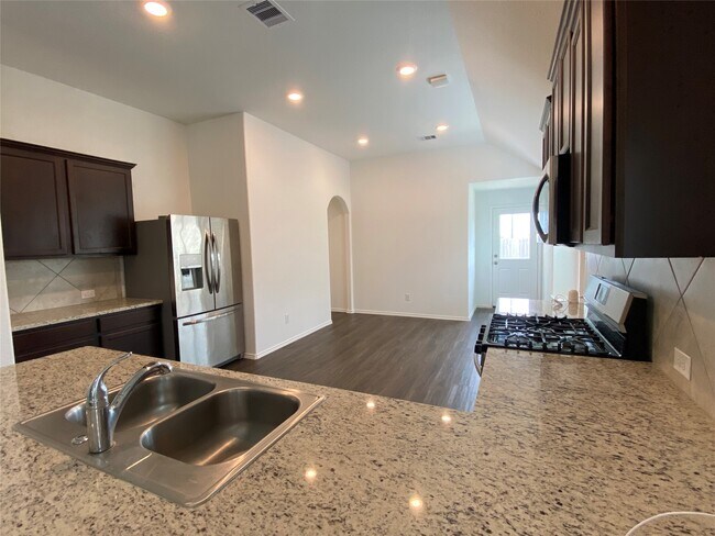 Building Photo - 25918 Steele Flower Dr