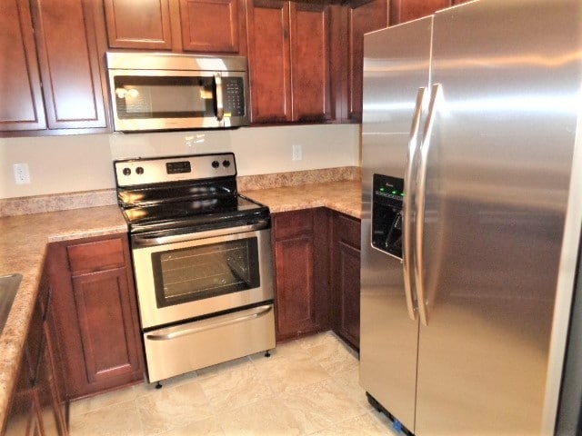 Building Photo - 1242 Carlton Ridge Dr