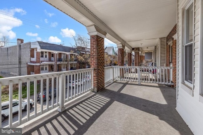 Building Photo - 4623 Sansom St