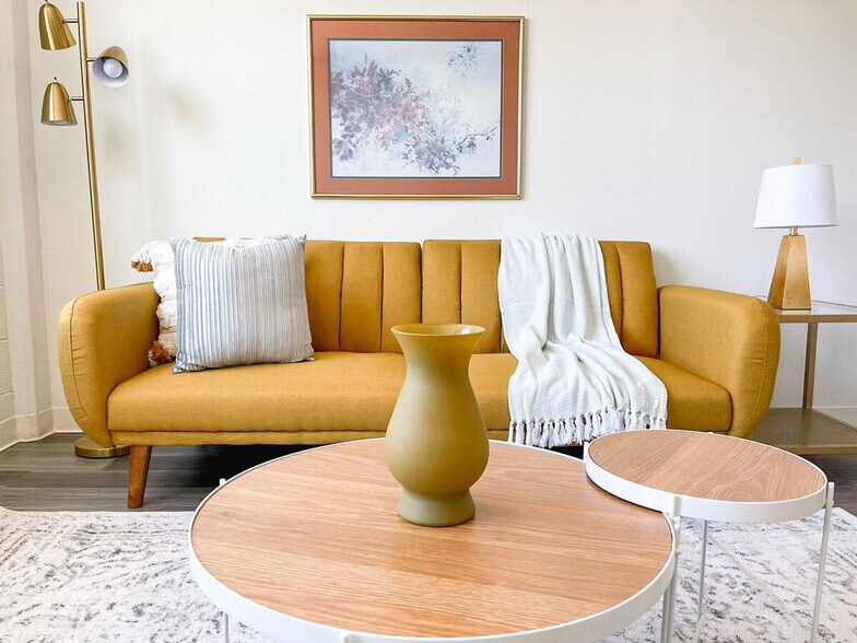 Building Photo - 2515 Burnet Ave