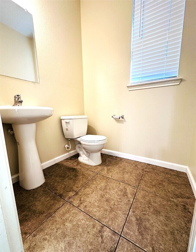 Building Photo - 1607 Bel Riposo Ln