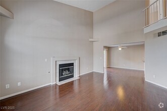Building Photo - 10158 Quaint Tree St