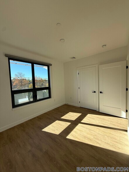 Building Photo - 199 Gardner St