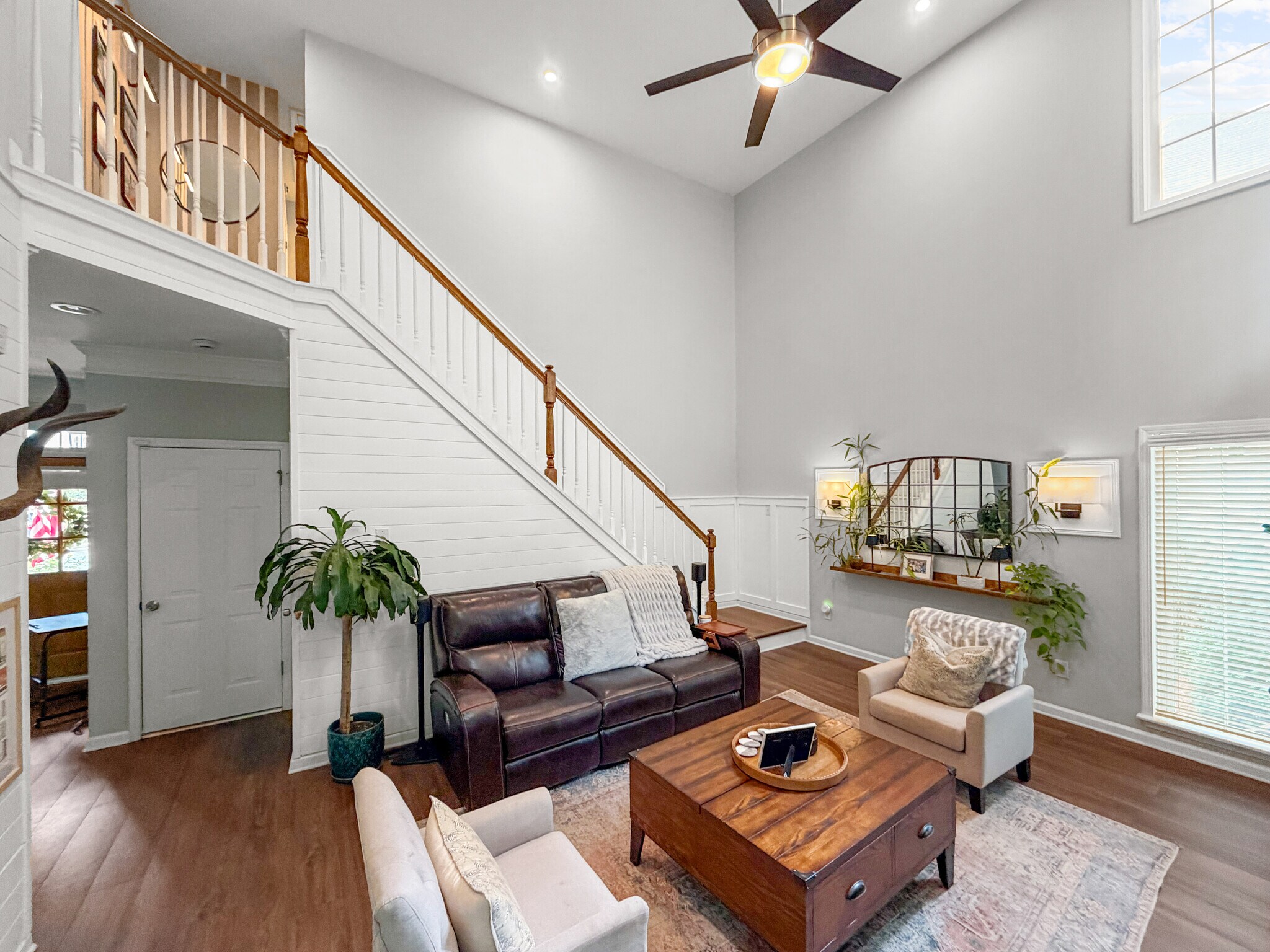 Building Photo - 1106 Glenrose Dr SE