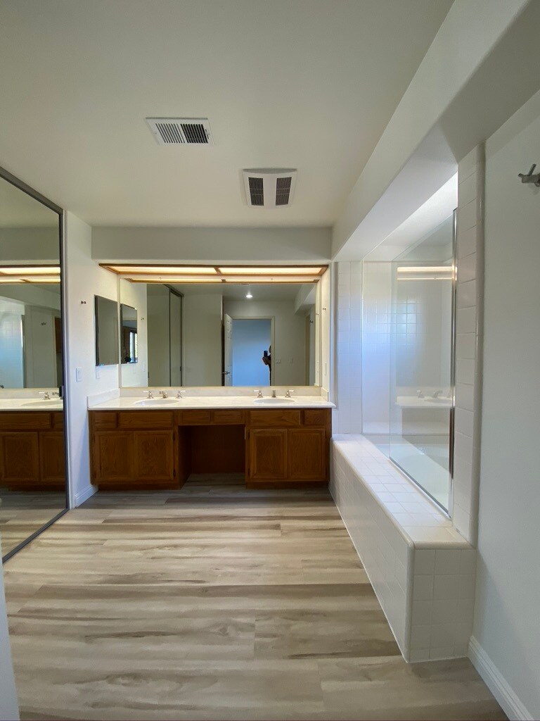 Building Photo - 7 Santa Rosa Ct