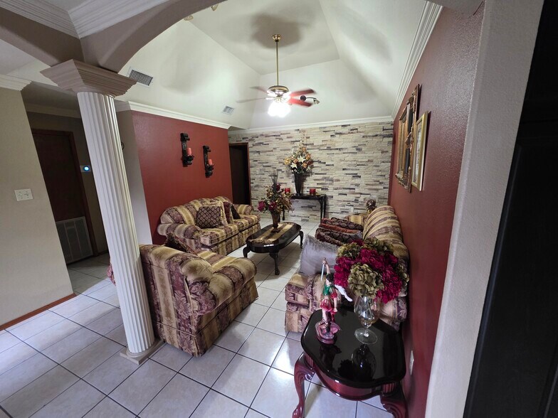 Fully Furnished - 209 La Silla Dr