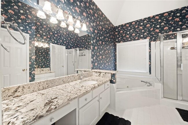 Building Photo - 165 Redspire Ln