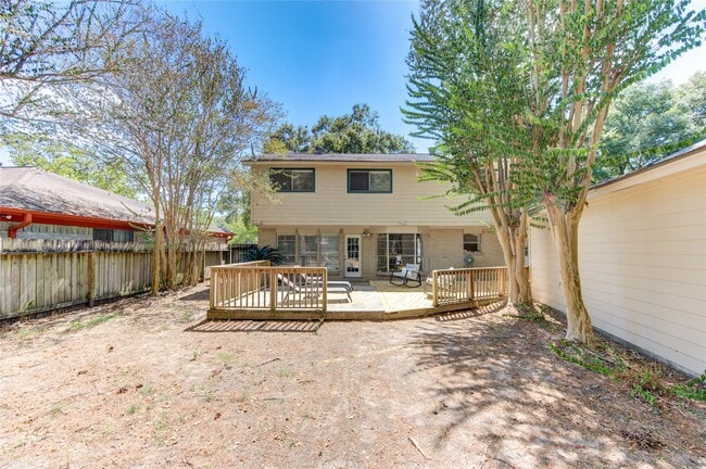 Building Photo - 17206 Seven Pines Dr