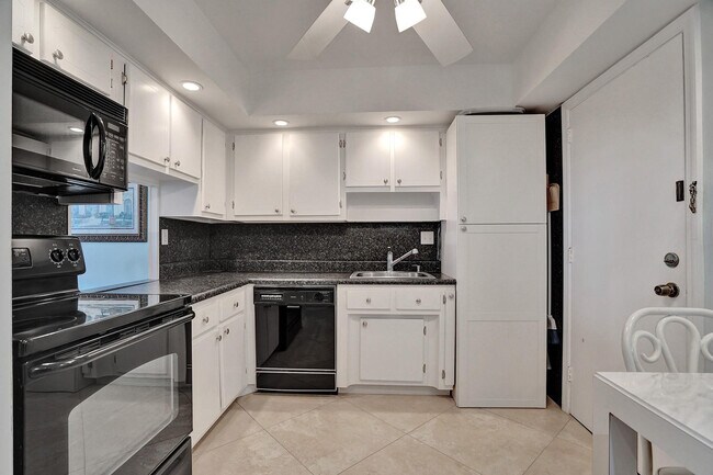 Building Photo - 3430 Galt Ocean Dr