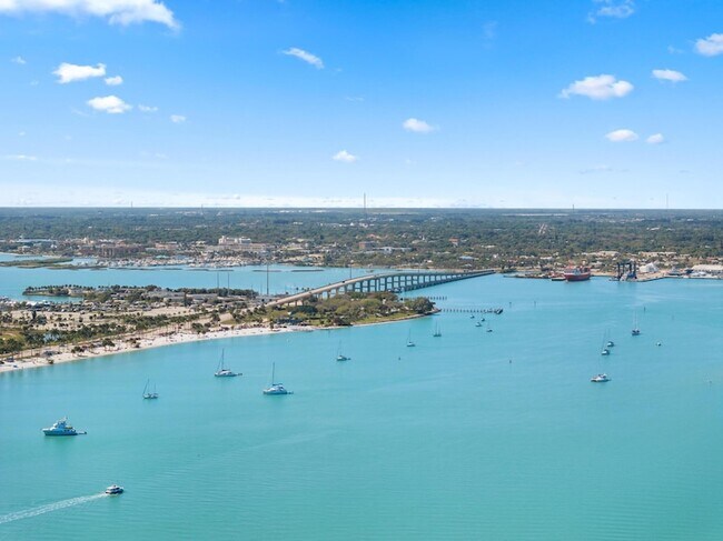 Building Photo - 3870 Jimmy Buffett Mem Hwy