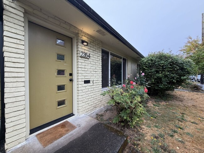 Building Photo - 2354 SE 48th Av