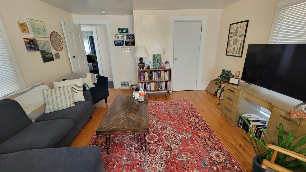 Building Photo - 1333 Connecticut St