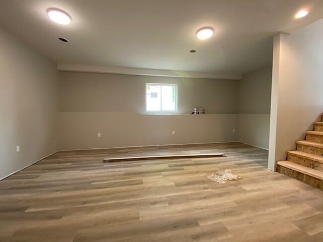 Building Photo - 3 Bed, 3 Bath, House