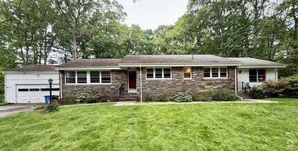 Building Photo - 15 Highland Rd