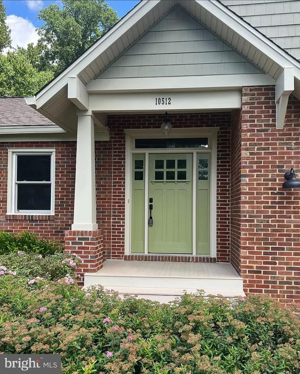 Building Photo - 10512 Norman Ave