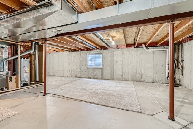 Building Photo - 5563 S Vivian Ct