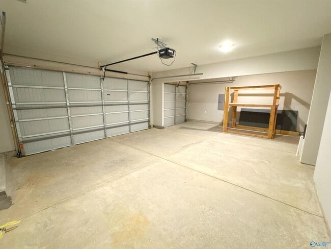 Building Photo - 228 Hibiscus Dr
