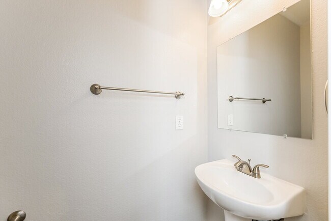 Building Photo - 44 Beach Haven Ave