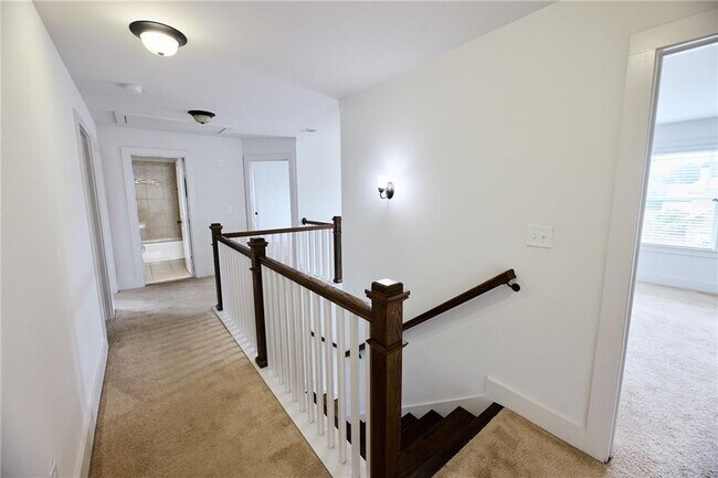 Building Photo - 983 Ensign Peak Ct