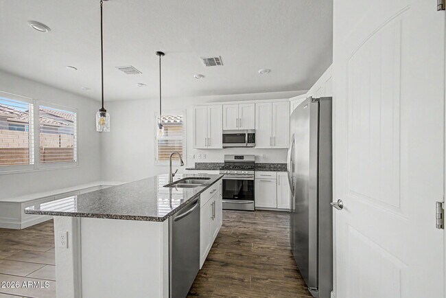 Building Photo - 20420 W Calle Encorvada