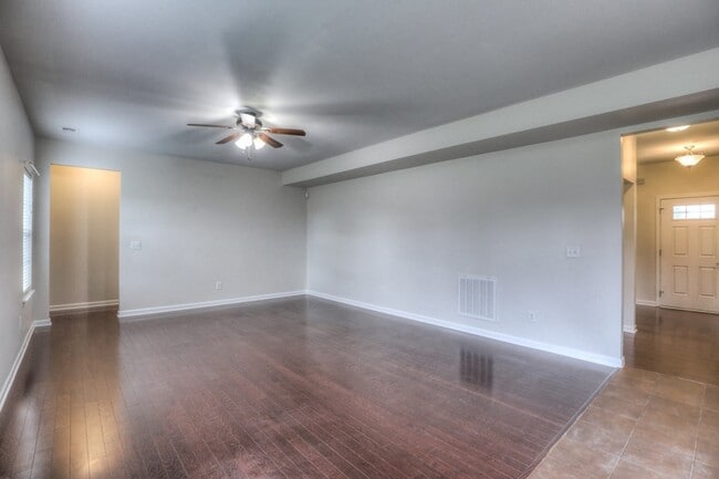 Building Photo - 2518 Broome St