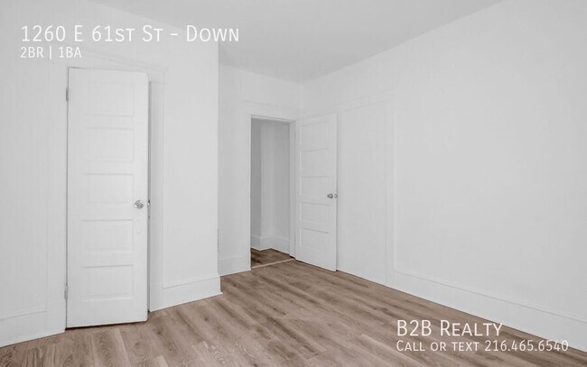 Building Photo - 1260 E 61st St