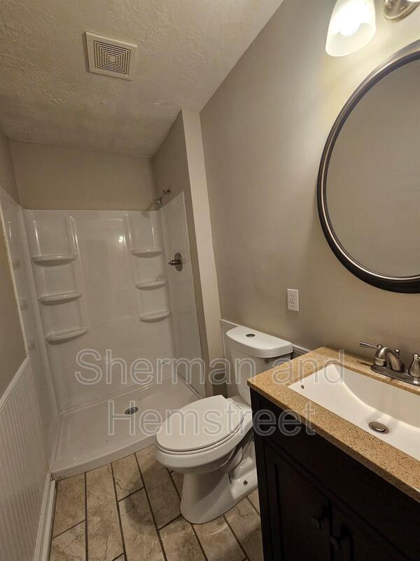 Building Photo - 3306 Tanglewood Dr