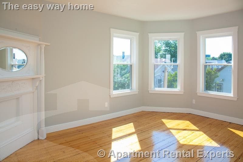 Building Photo - 376 Prospect St