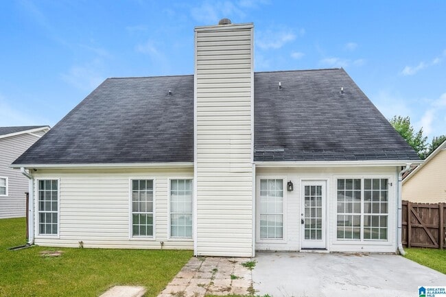 Building Photo - 1536 Oliver Rd