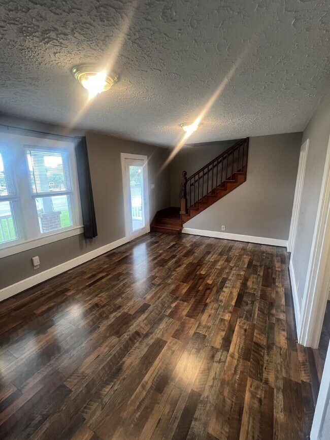 Building Photo - Charming 4-Bedroom Home on Spacious Corner...