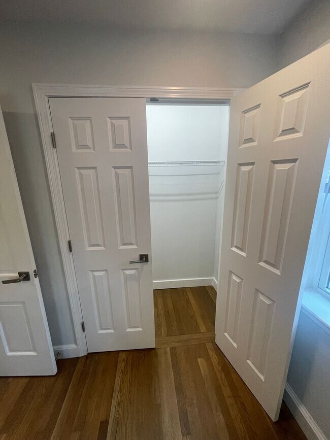Building Photo - Luxury 2Bed / 1Bath in Newton's Waban Neig...