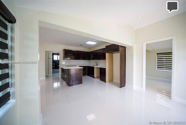 Building Photo - Northeast 180th Street, North Miami Beach, FL 33162 - 3 BR 2 BA single-family home