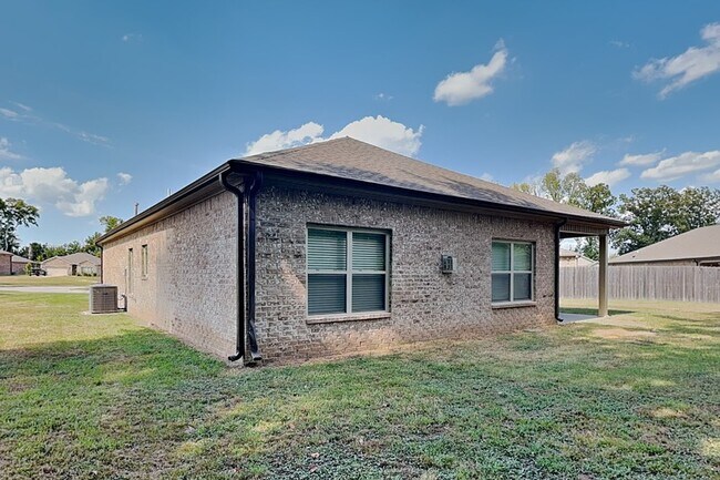 Building Photo - 5071 Shellback Dr