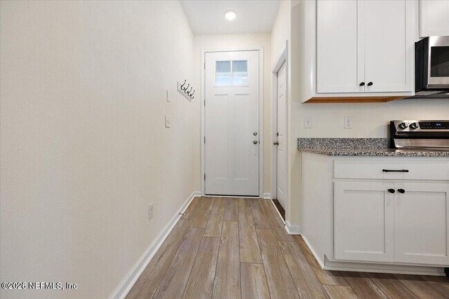 Building Photo - 54 RIDGE LAKE Rd