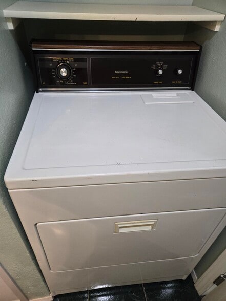 Building Photo - 511 Constitution Ave S