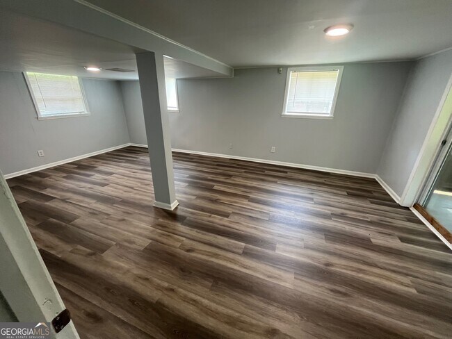Building Photo - 7299 Indian Hill Trail