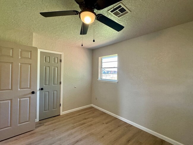 Building Photo - 5507 Briarwood Dr NW