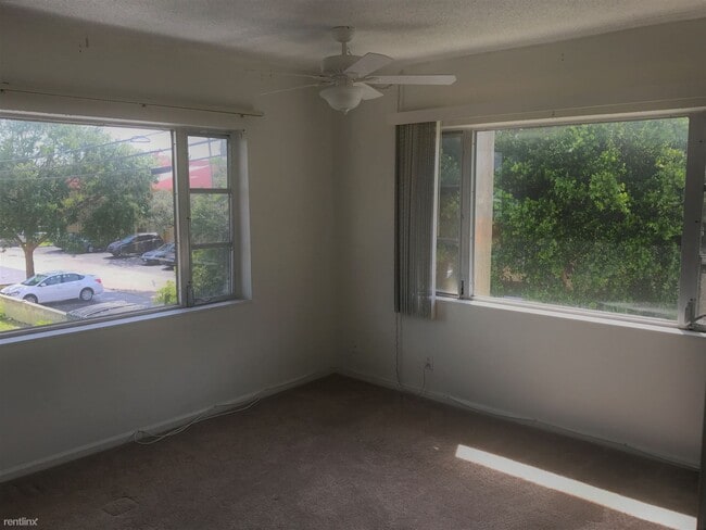 Building Photo - 2 br, 1.5 bath Condo - Imperial Point Gardens