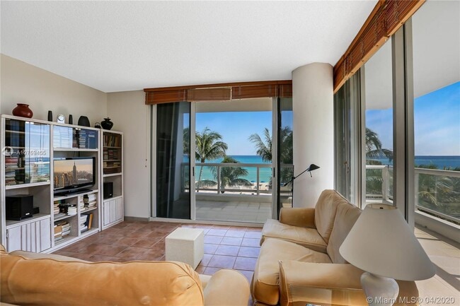 Building Photo - 4201 Collins Ave