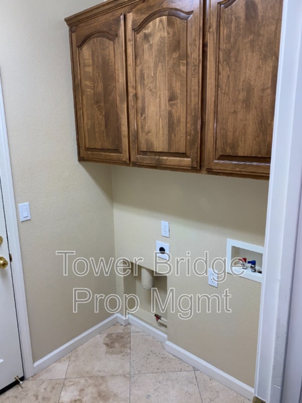 Building Photo - 10949 Bellone Way