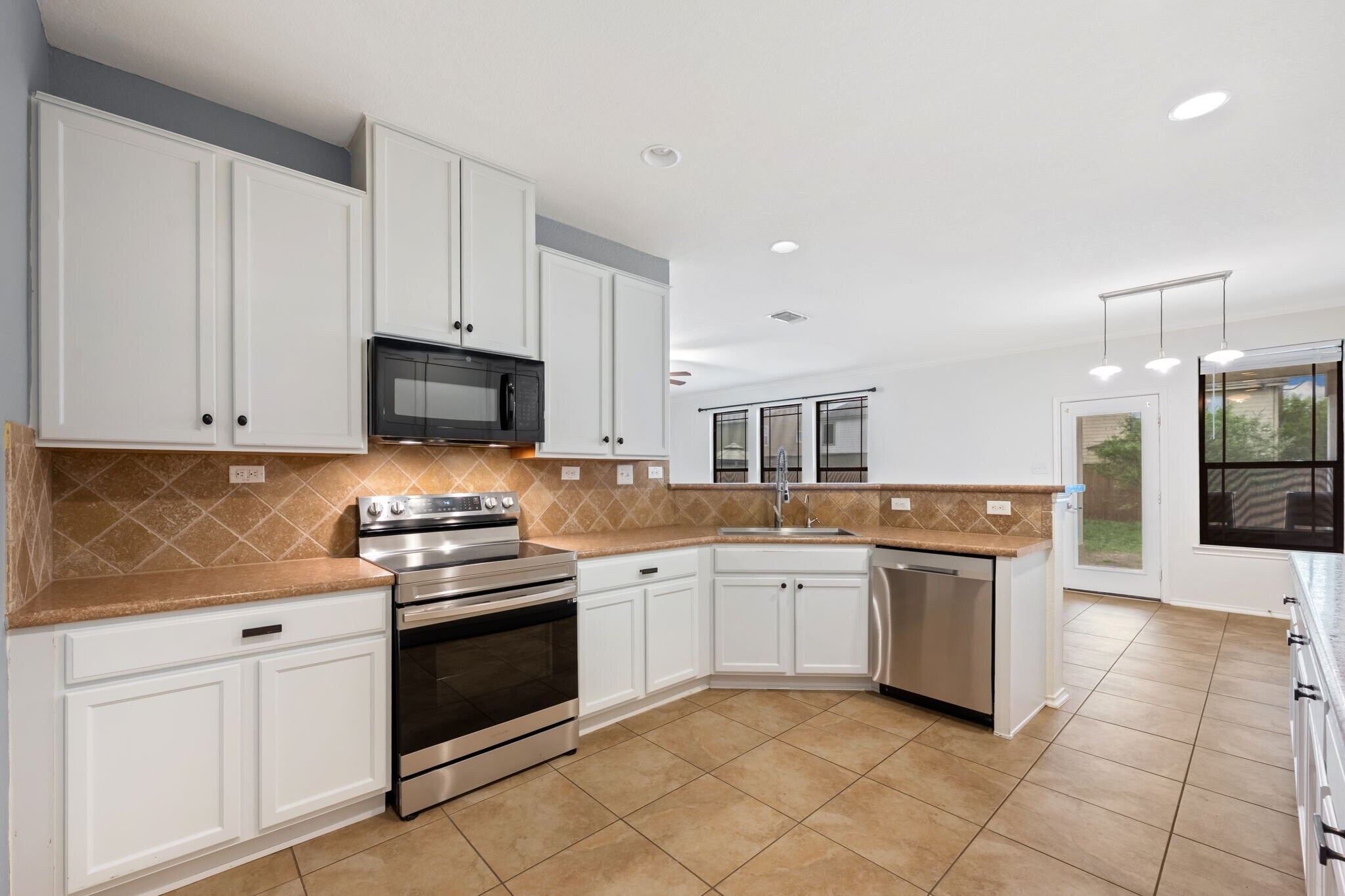 Building Photo - 4430 Stetson Park