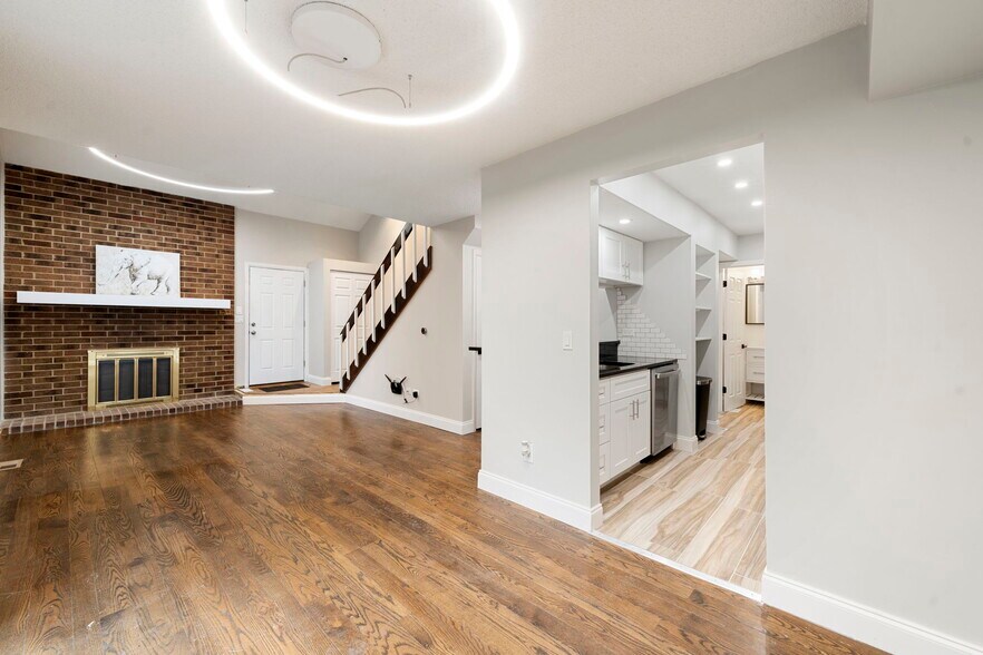 Building Photo - 136 Mohawk Trl