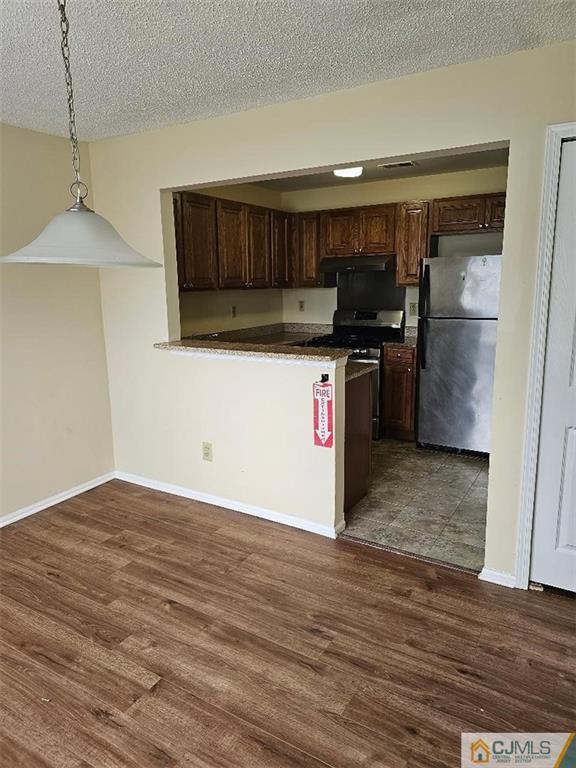 Building Photo - 5 Tanglewood Ct