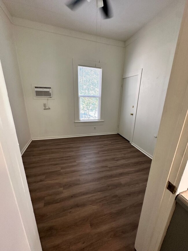 Building Photo - Reserve Now for June 2026! Great House in Downtown Chico