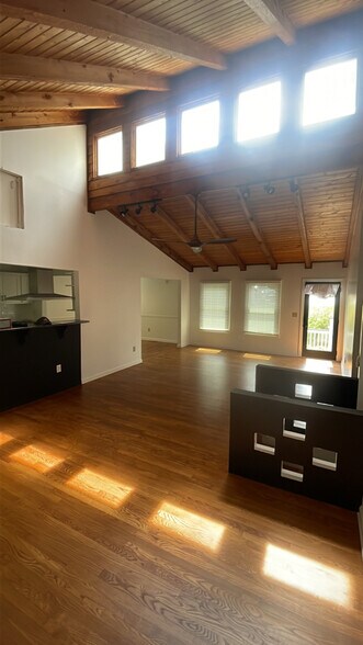 Building Photo - 5490 E Emerald Ct